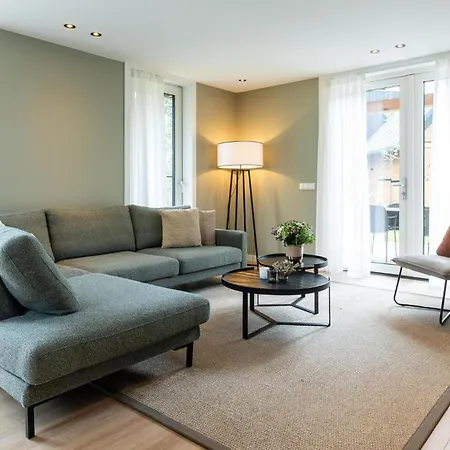 Bos Met Hottub&sauna | 6 Personen Casa vacanze Wekerom