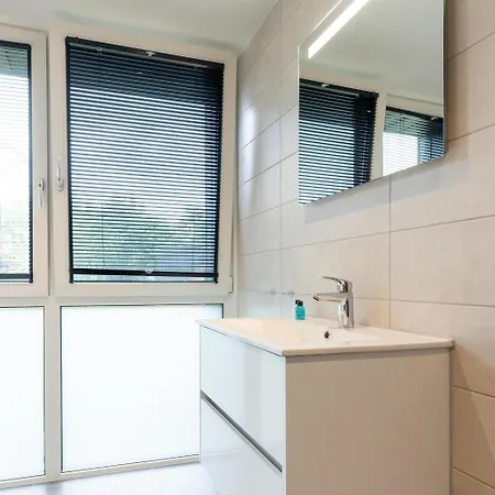 Bos Met Hottub & Sauna | 6 Personen *