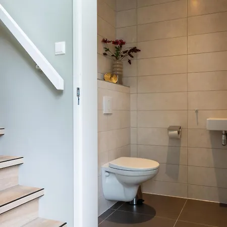 Bos Met Hottub&sauna | 6 Personen * Wekerom