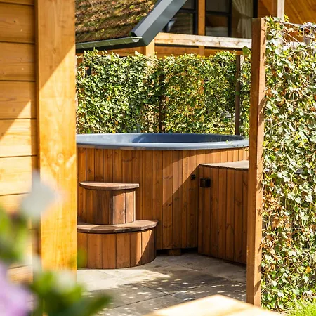 Bos Met Hottub & Sauna | 6 Personen Vakantiehuis