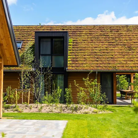 Vakantiehuis Bos Met Hottub & Sauna | 6 Personen *