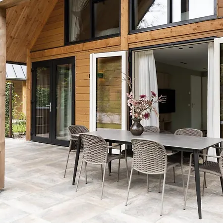 Bos Met Hottub & Sauna | 6 Personen