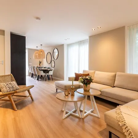 Bos Met Hottub & Sauna | 6 Personen Prázdninový dům Wekerom