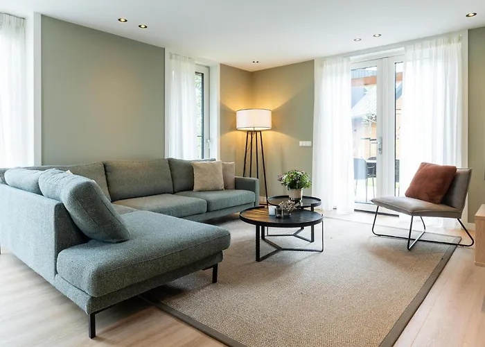 Bos Met Hottub & Sauna | 6 Personen Casa de Férias Wekerom